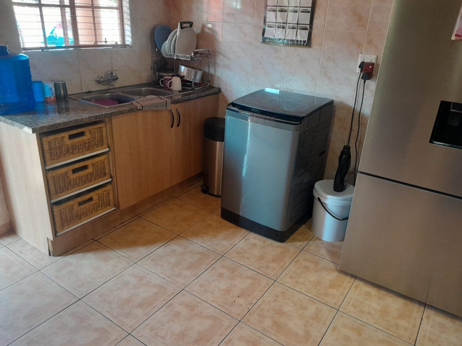 3 Bedroom Property for Sale in Geelhoutpark North West